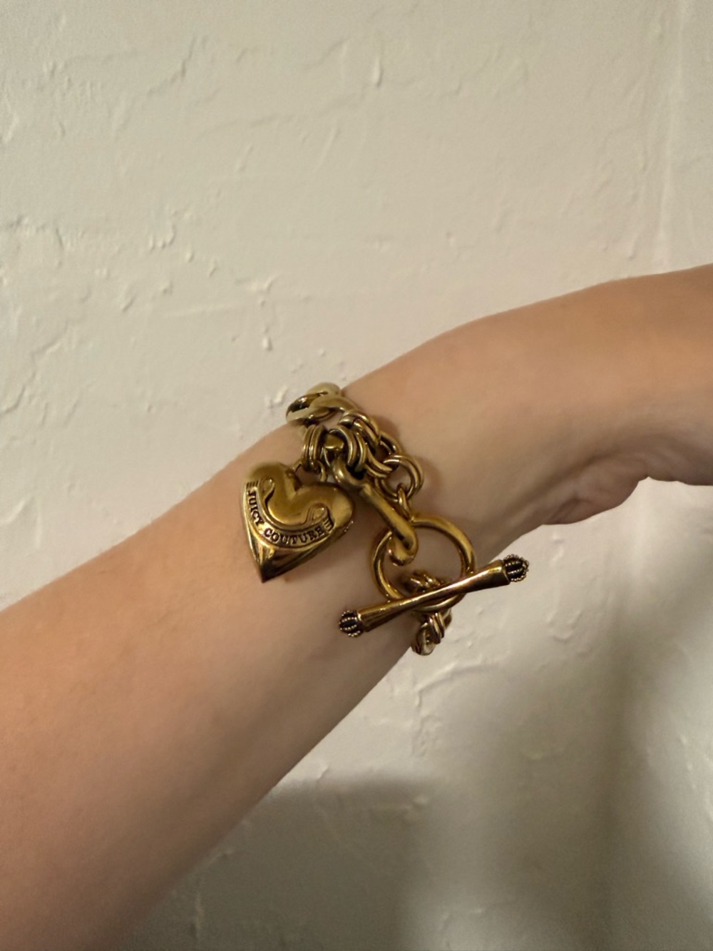 Juicy Couture Y2K Gold Charm Bracelet - Picture 7 of 7